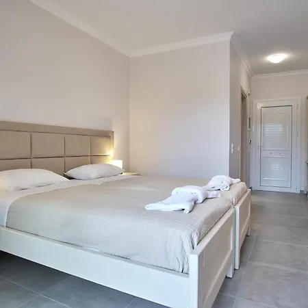 Sunny Corfu Apartmanhotel 4*
